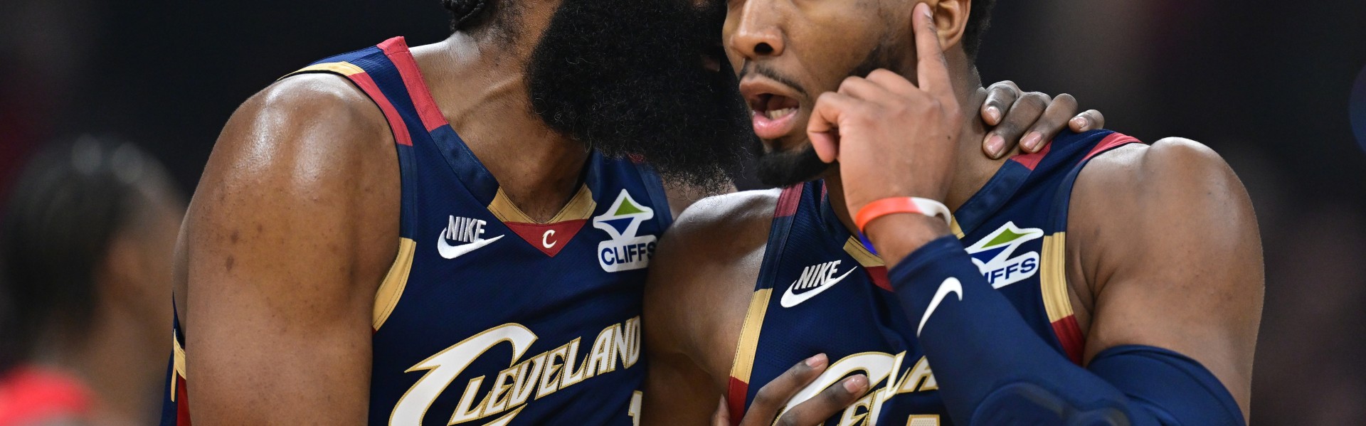 KaiyunSports-开云体育-猛龙主帅：哈登已经是名人堂成员了 米切尔正走在通往名人堂路上