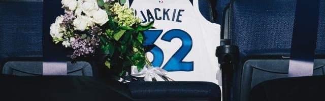 KaiyunSports-开云体育-【人物】唐斯仍未走出阴霾 温情一战胜利献给母亲