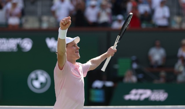 开云体育网页版入口-连赢两盘抢七，辛纳首夺印第安维尔斯大师赛冠军