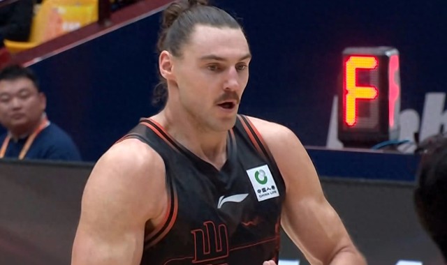 开云体育官方网址-山东男篮苦战险胜福建，斯蒂尔再取全队最高分，高诗岩被驱逐|山东队|珀塞尔|郭凯|福建队|乔-约翰逊_新浪体育_新浪新闻