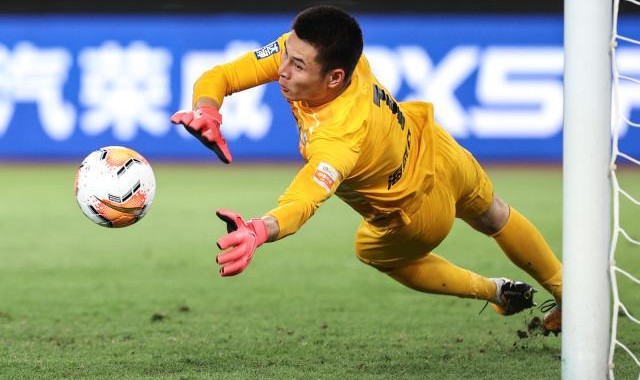 开云体育官方网址-海港完善门将储备欲引进杜佳 为同时双线作战考虑